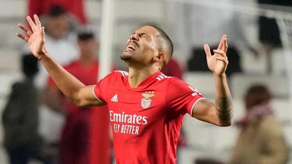 葡超倒计时，阿贾克斯今晨回应争议，细节引发关注，态度坚定，训练强度明显提升的简单介绍-9游游戏官网