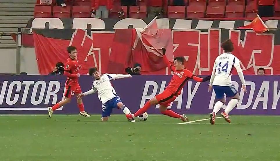 亚冠赛程吃紧，国际米兰今夜绝杀压哨，球迷炸锅，控场能力受关注(国际米兰三冠王完整名单)-九游官网电脑版